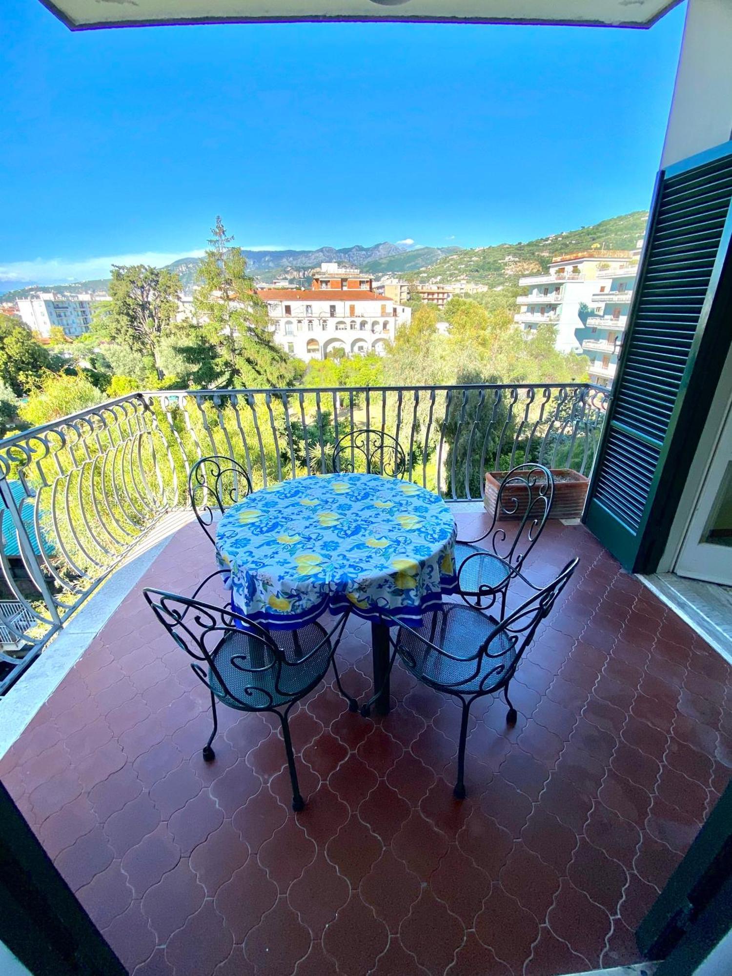 Casa Mar - Elegant Apartment With Pool And Panoramic Terrace In The Heart Of סורנטו מראה חיצוני תמונה